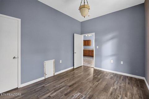 Tiny photo for 508 E Woodland Ave, Knoxville, TN 37917 (MLS # 1337124)