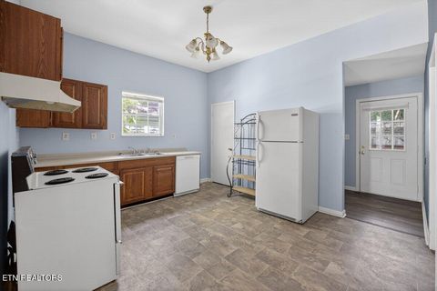 Tiny photo for 508 E Woodland Ave, Knoxville, TN 37917 (MLS # 1337124)