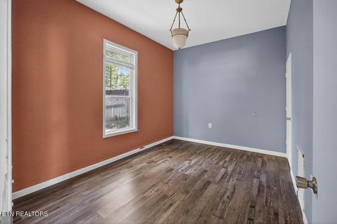 Tiny photo for 508 E Woodland Ave, Knoxville, TN 37917 (MLS # 1337124)
