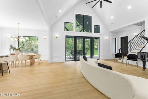 Photo of 2188 Lakeview Rd, Lenoir City, TN 37772 (MLS # 1331040)