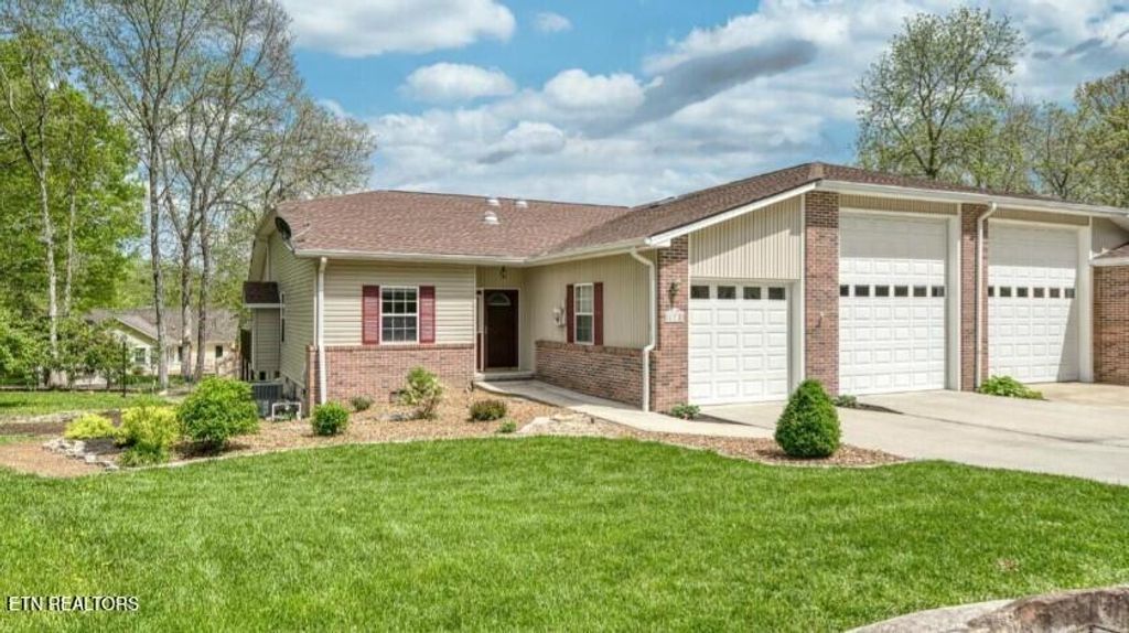 Photo of 172 Hawthorn Loop, Crossville, TN 38555 (MLS # 1302416)