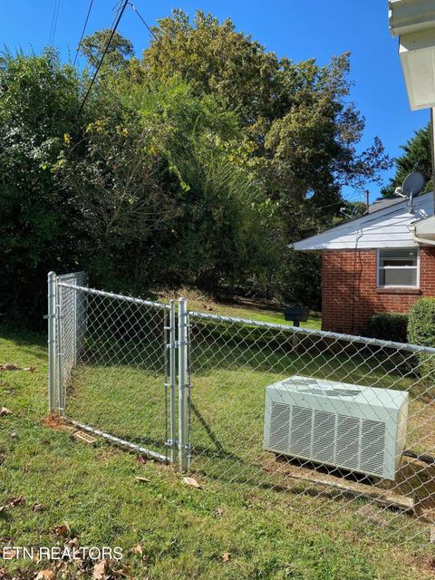 Tiny photo for 1011 Honeysuckle Drive, Newport, TN 37821 (MLS # 1338526)