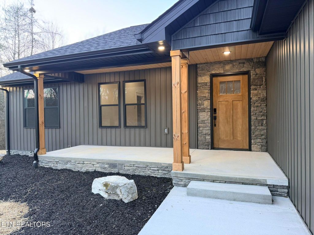 Photo of 201 Grand Pappy Lane, Oneida, TN 37841 (MLS # 1327126)