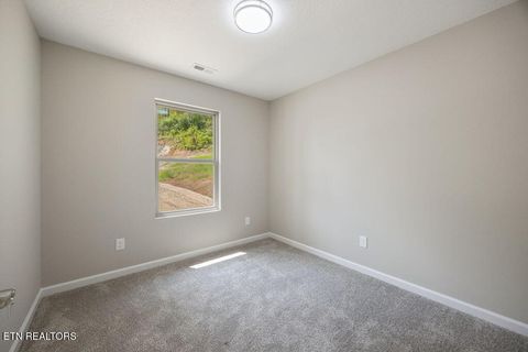 Tiny photo for 503 Hillcrest St, Clinton, TN 37716 (MLS # 1326024)