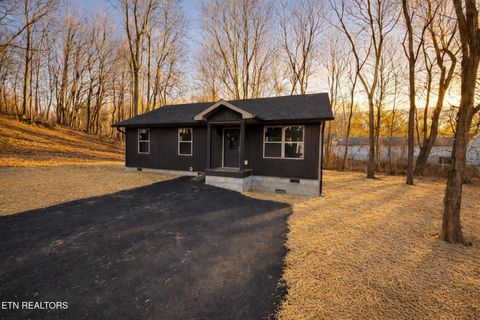 Photo of 503 Hillcrest St, Clinton, TN 37716 (MLS # 1326024)