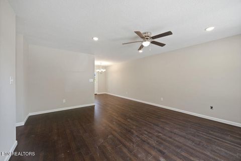 Tiny photo for 503 Hillcrest St, Clinton, TN 37716 (MLS # 1326024)