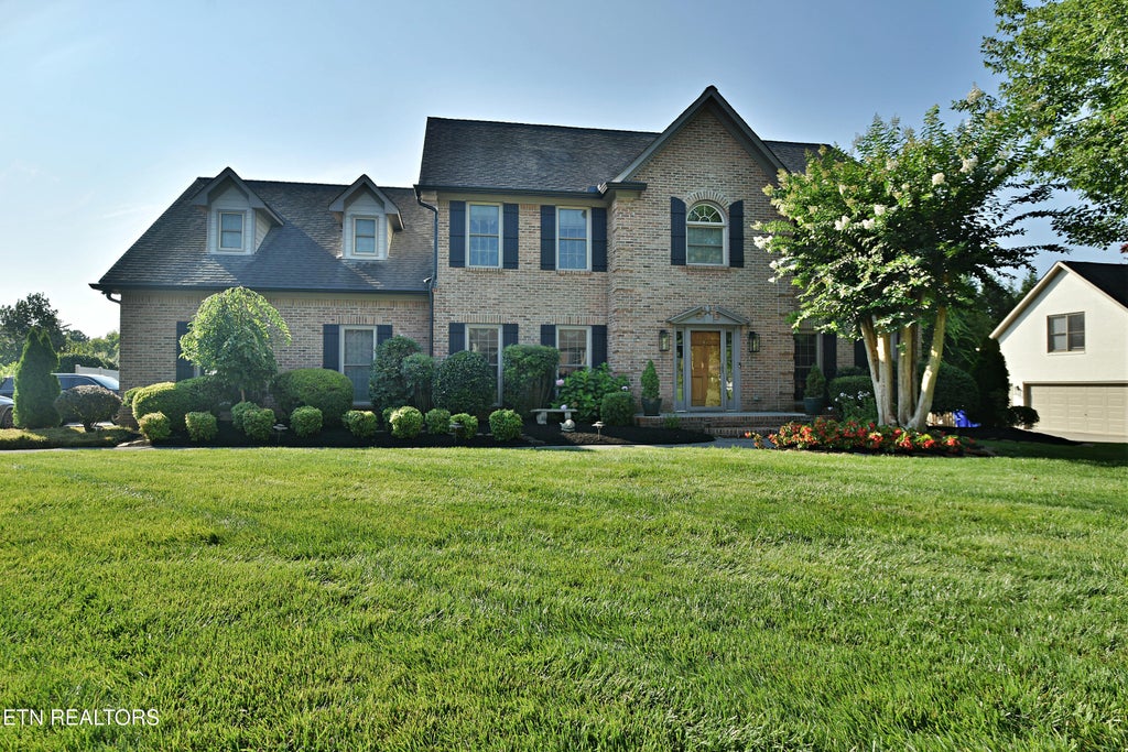 Photo of 10518 Eagle Glen Drive, Knoxville, TN 37922 (MLS # 1350855)