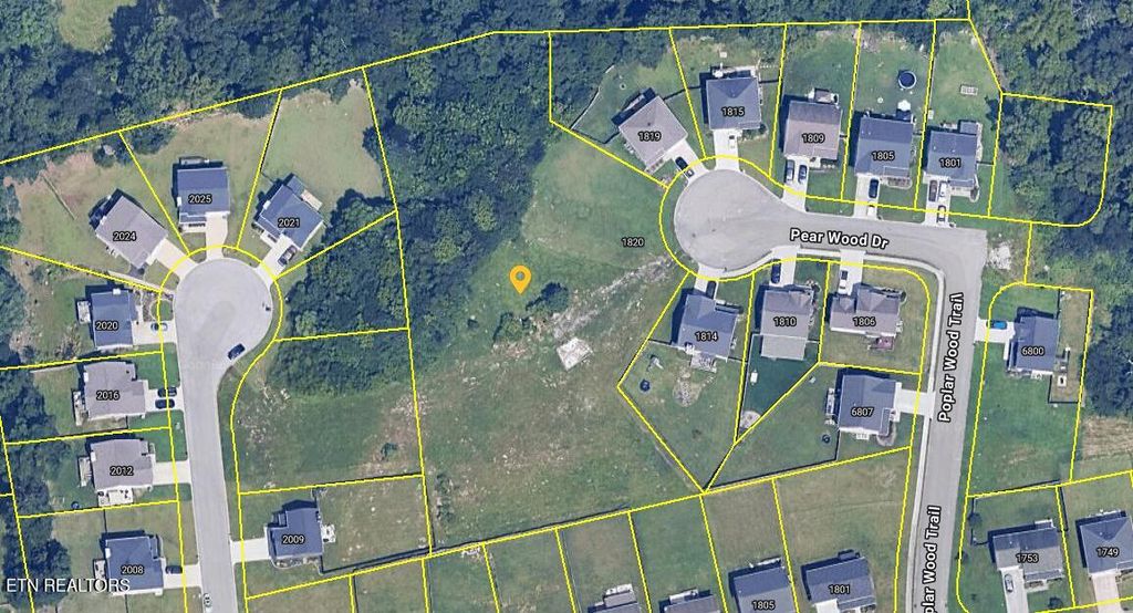 Photo of 1820 Pear Wood &amp; 0 Mahogany Wood Tr Dr, Knoxville, TN 37920 (MLS # 1331645)