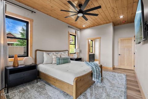 Tiny photo for 2415 Majestic View Way, Sevierville, TN 37862 (MLS # 1317449)