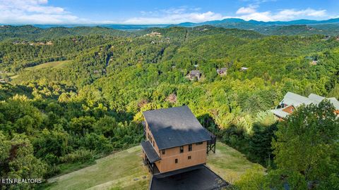 Tiny photo for 2415 Majestic View Way, Sevierville, TN 37862 (MLS # 1317449)