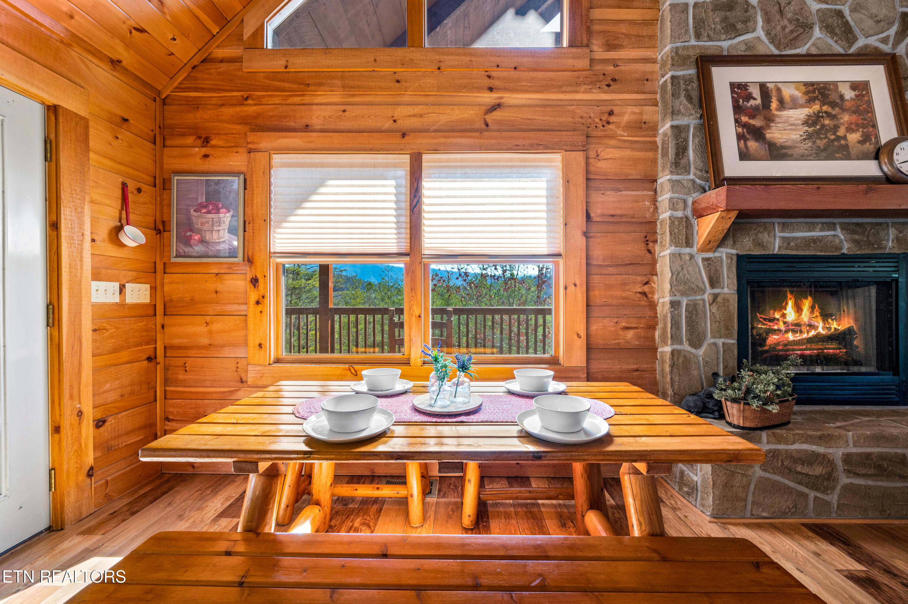 2644 Raccoon Hollow Way