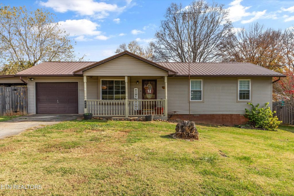 Photo of 665 Patterson Rd, Walland, TN 37886 (MLS # 1321321)