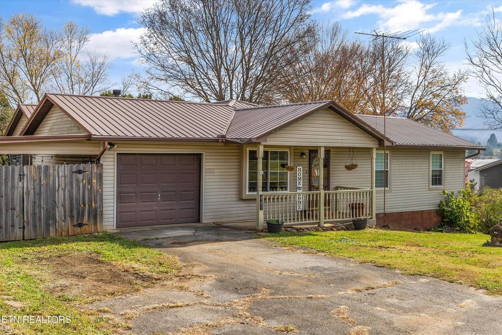 Photo of 665 Patterson Rd, Walland, TN 37886 (MLS # 1321321)