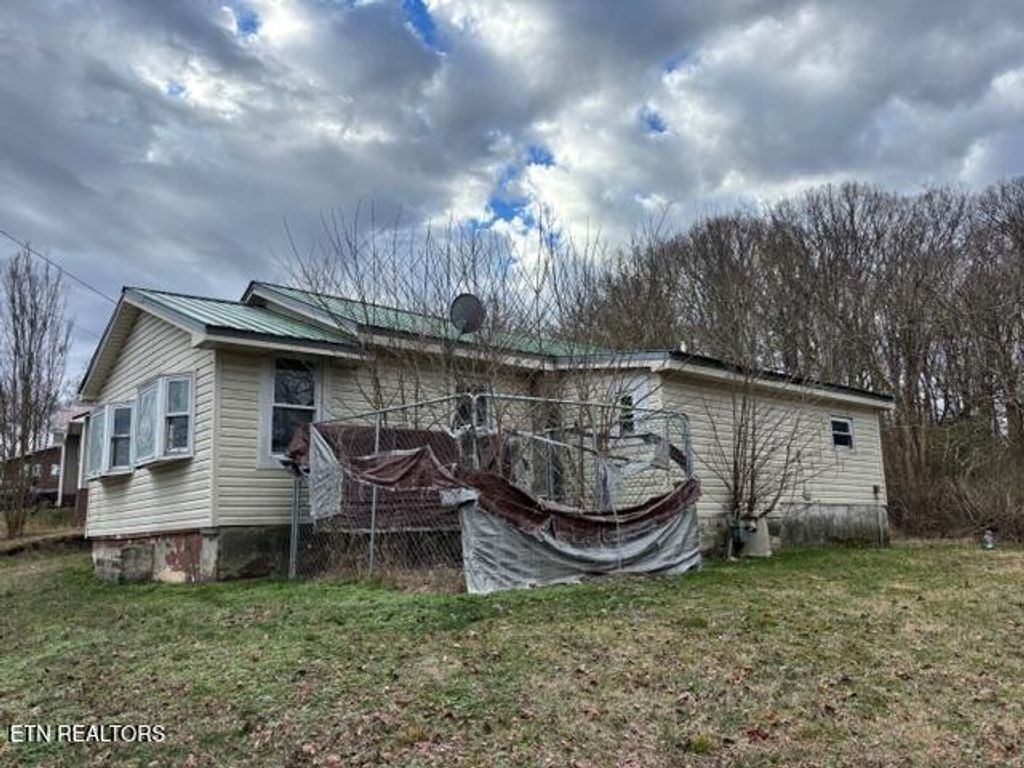 Photo of 16320 Steekee Rd, Loudon, TN 37774 (MLS # 1326801)