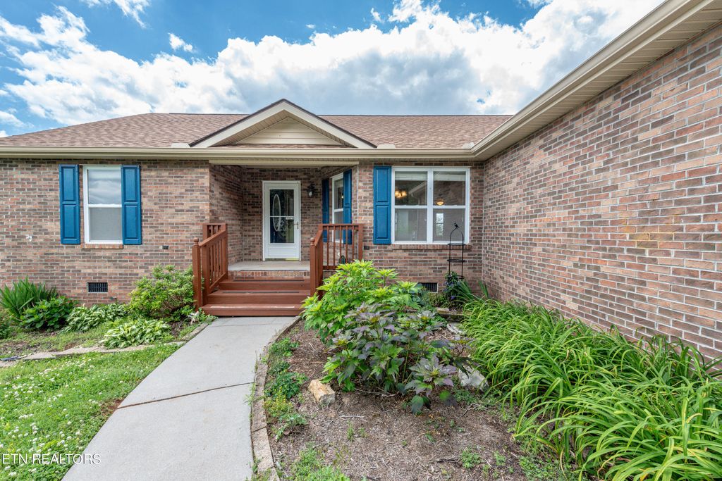 Photo of 149 Mountain Crest Lane, Greenback, TN 37742 (MLS # 1262680)