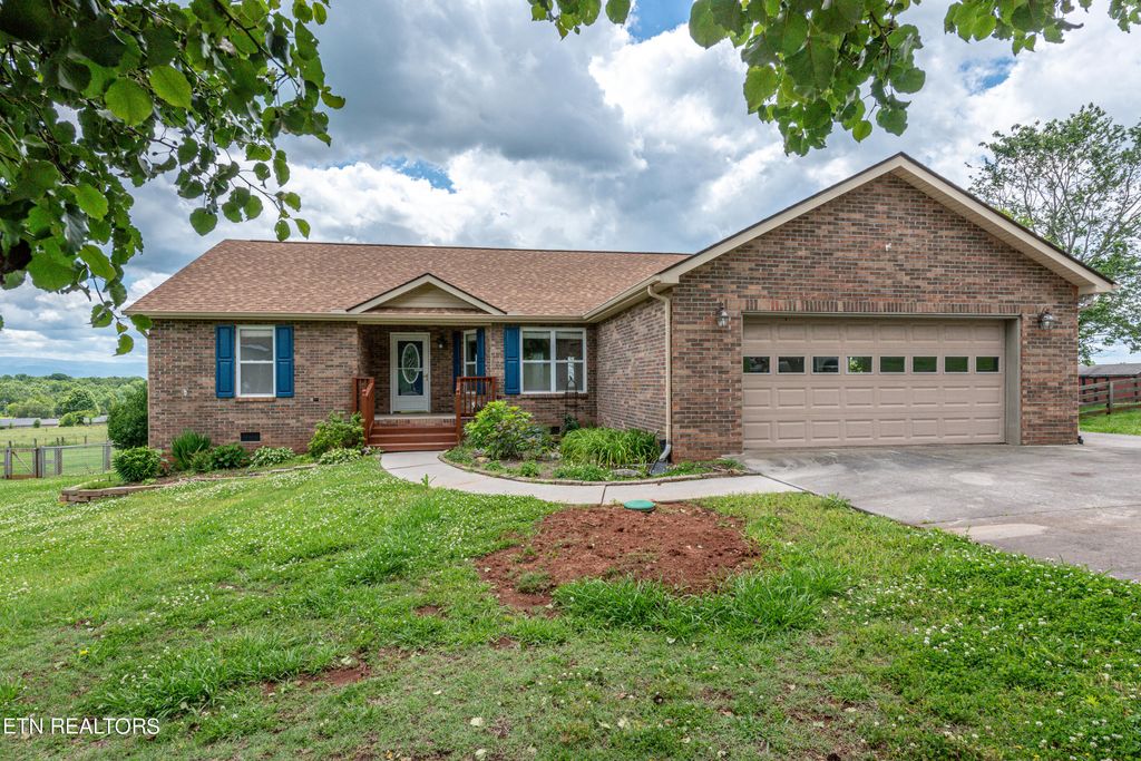 Photo of 149 Mountain Crest Lane, Greenback, TN 37742 (MLS # 1262680)