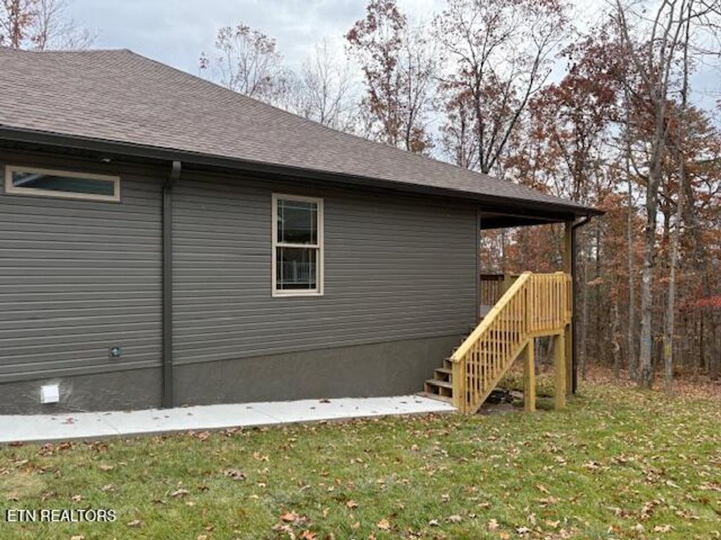 Photo of 532 Saint George Drive, Crossville, TN 38558 (MLS # 1321417)