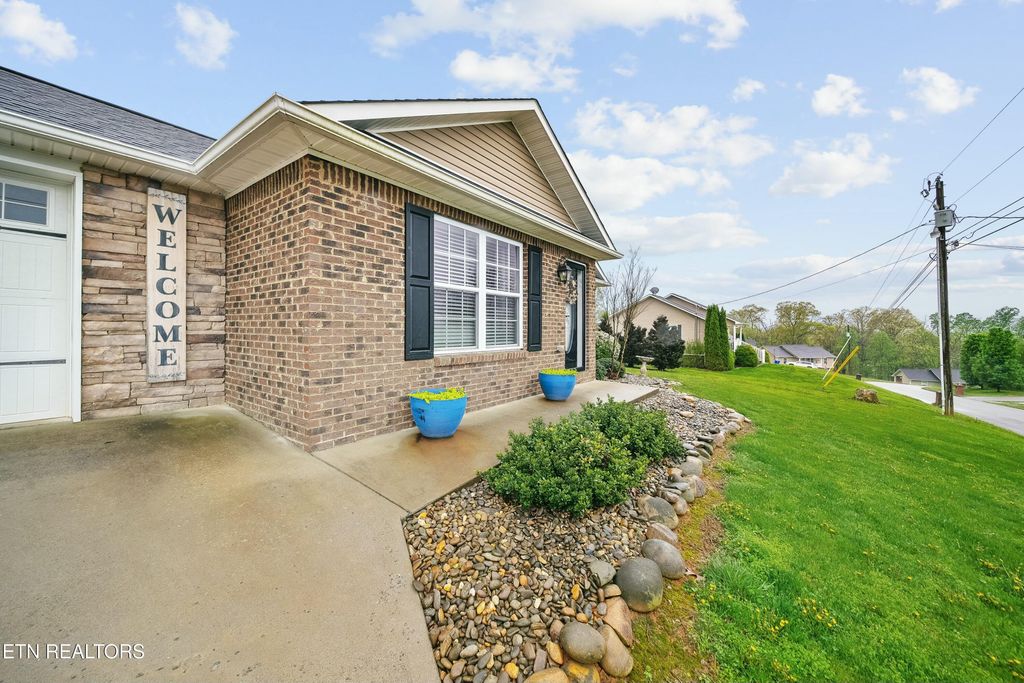 Photo of 695 Privet Drive, Dandridge, TN 37725 (MLS # 1296430)