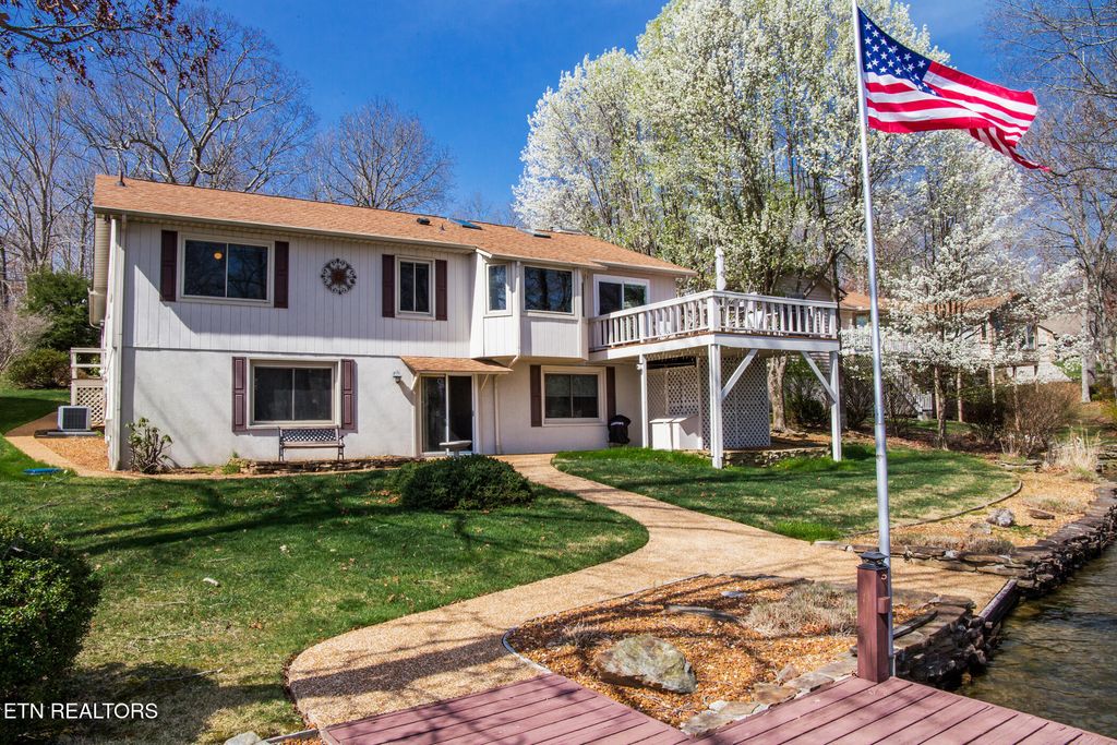 Photo of 278 Lakewood Drive, Crossville, TN 38558 (MLS # 1333523)