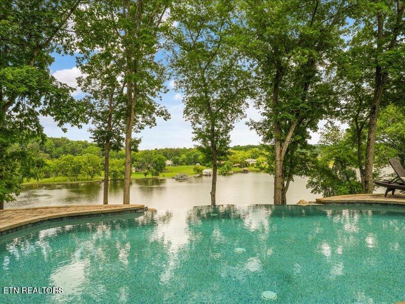 5105 Buckhead Tr