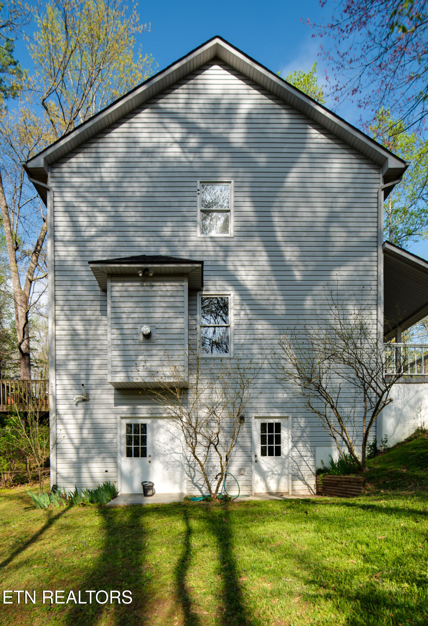 102 Newark Lane