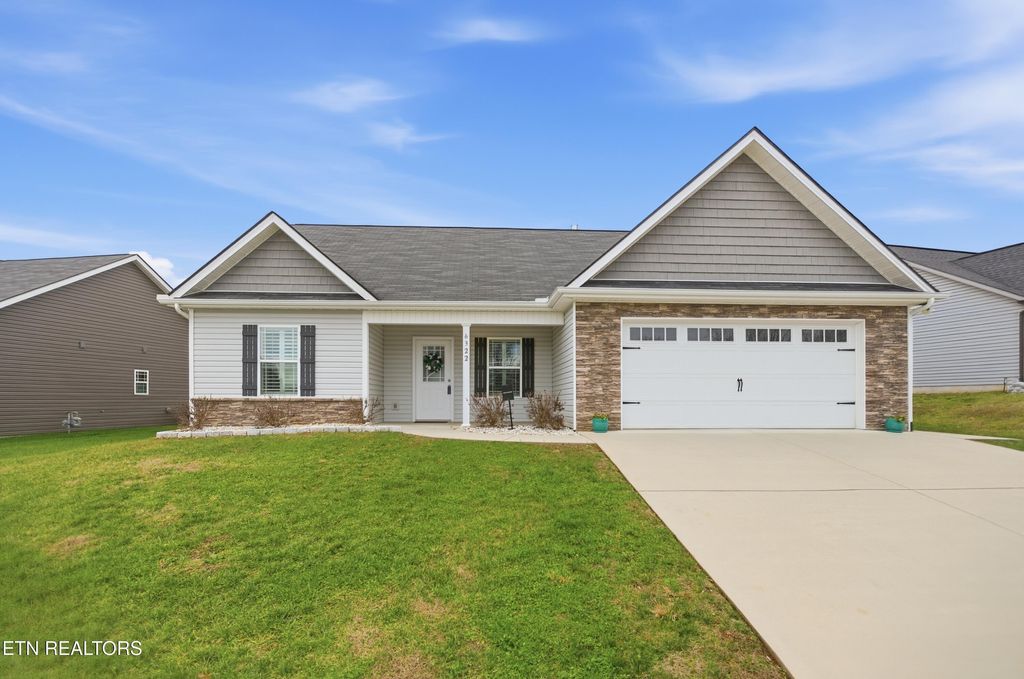 Photo of 6322 Altacrest Lane, Knoxville, TN 37931 (MLS # 1324880)