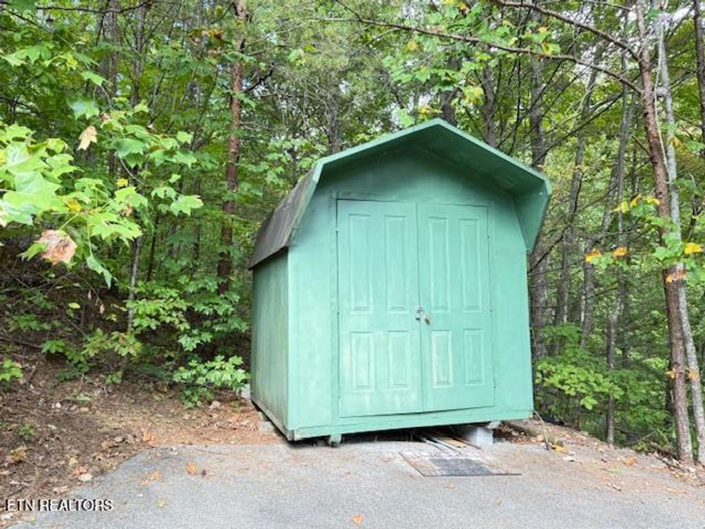 Photo of 1329 Ski View Lane, Sevierville, TN 37876 (MLS # 1319016)