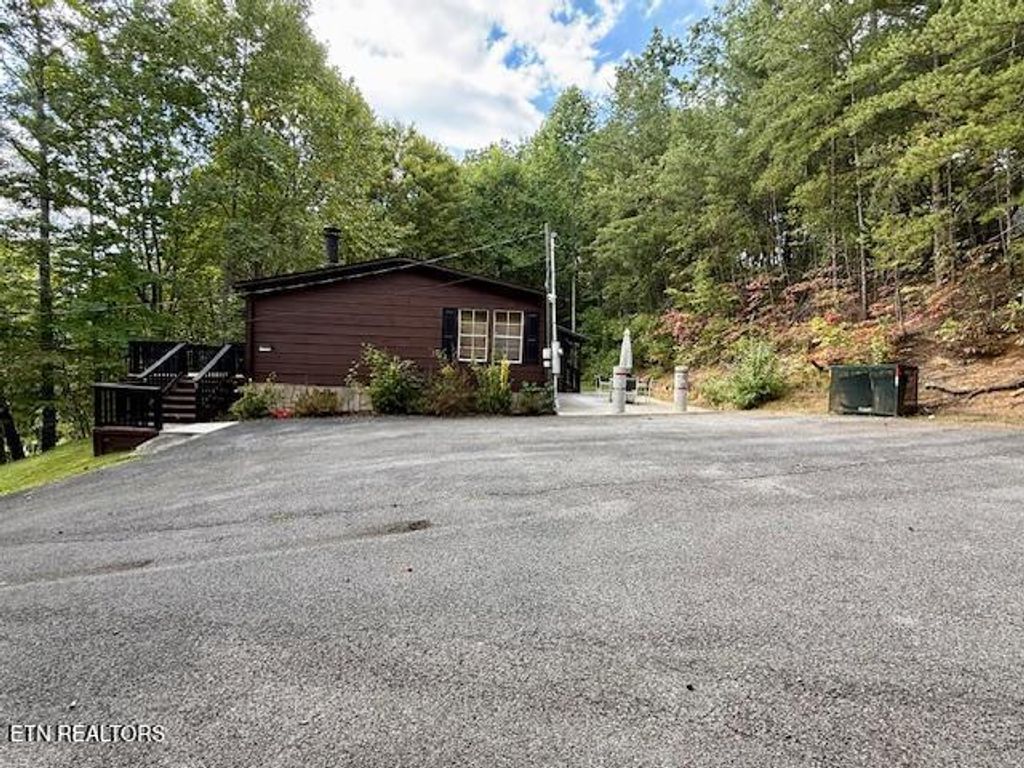 Photo of 1329 Ski View Lane, Sevierville, TN 37876 (MLS # 1319016)