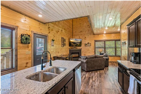 Tiny photo for 302 Paul Lafollette Way, Sevierville, TN 37876 (MLS # 1360380)