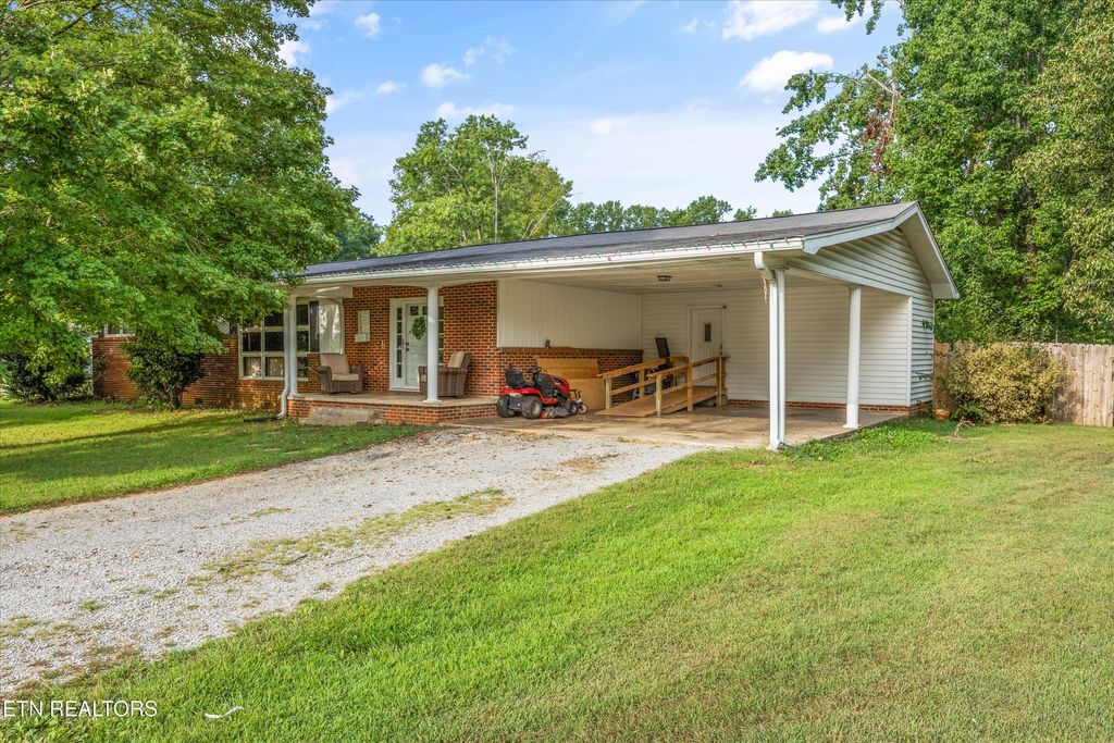 Photo of 520 Mill St, Madisonville, TN 37354 (MLS # 1313584)