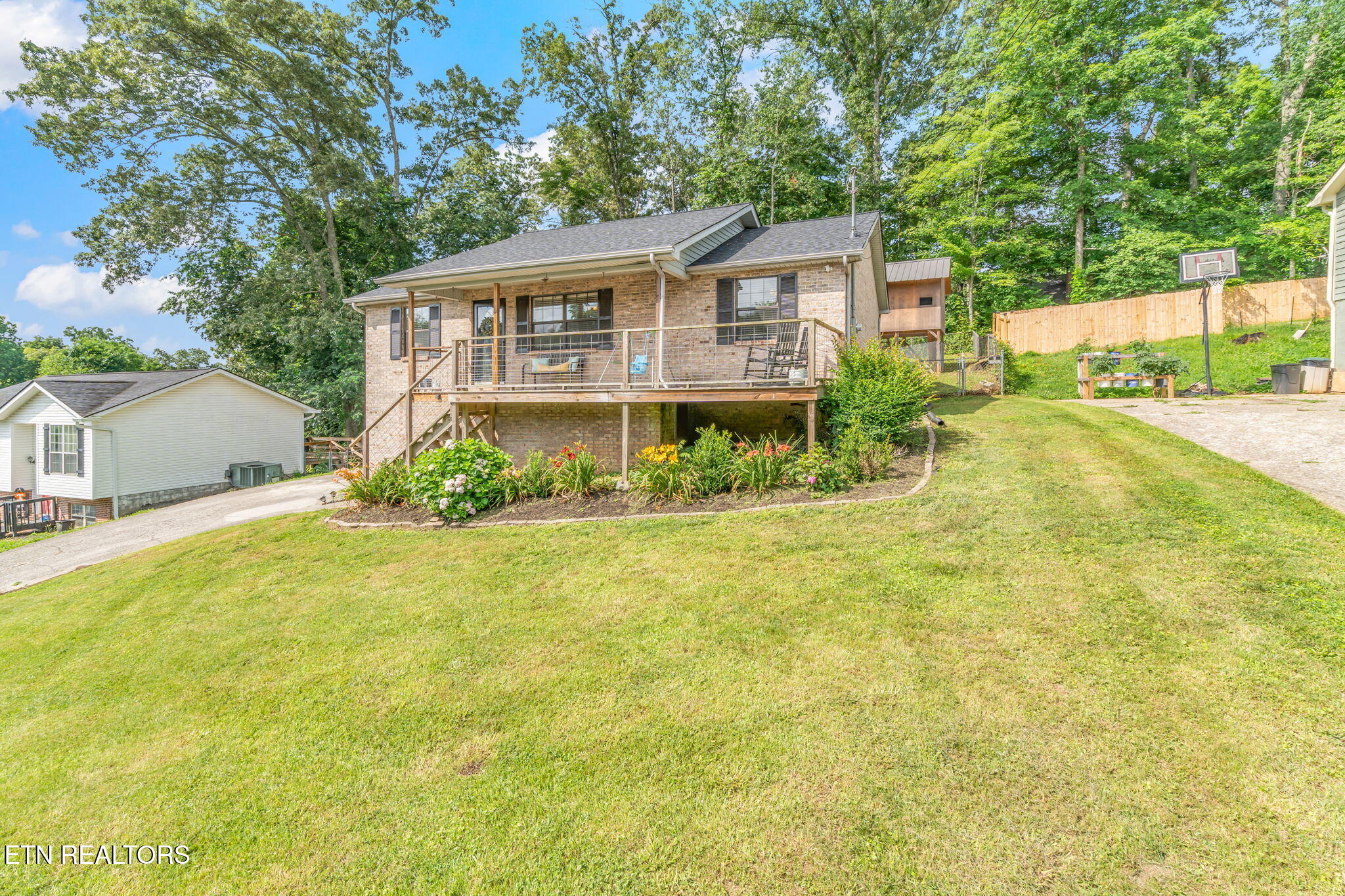 124 Pheasant Rd