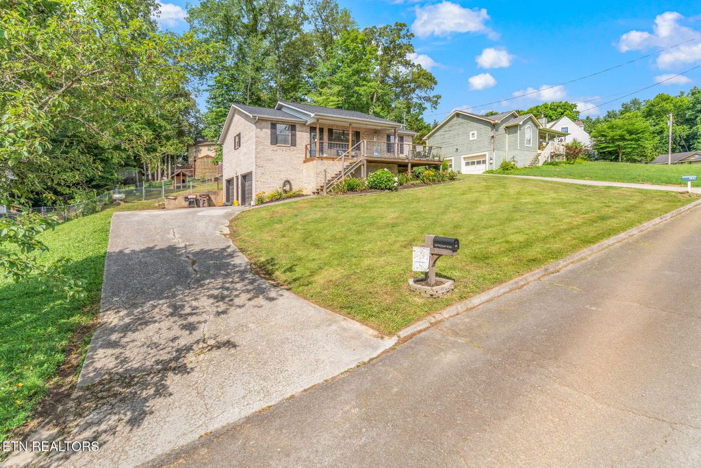 Photo of 124 Pheasant Rd, Clinton, TN 37716 (MLS # 1305601)