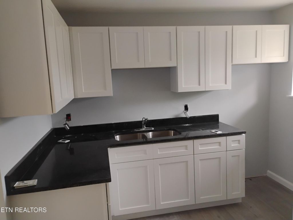 Photo of 414 Rutledge Pike, Blaine, TN 37709 (MLS # 1301413)