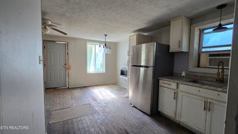 Tiny photo for 655 Coal Hill Rd, Harriman, TN 37748 (MLS # 1359148)