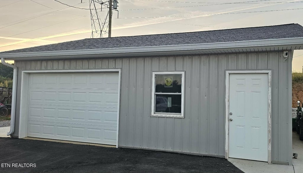 Photo of 1385 Valley Home Rd, Dandridge, TN 37725 (MLS # 1355122)
