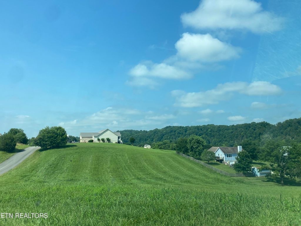 Photo of 105 Marble Bluff Drive, Kingston, TN 37763 (MLS # 1306679)