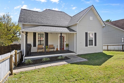 Tiny photo for 426 Hiawassee Ave, Knoxville, TN 37917 (MLS # 1357627)