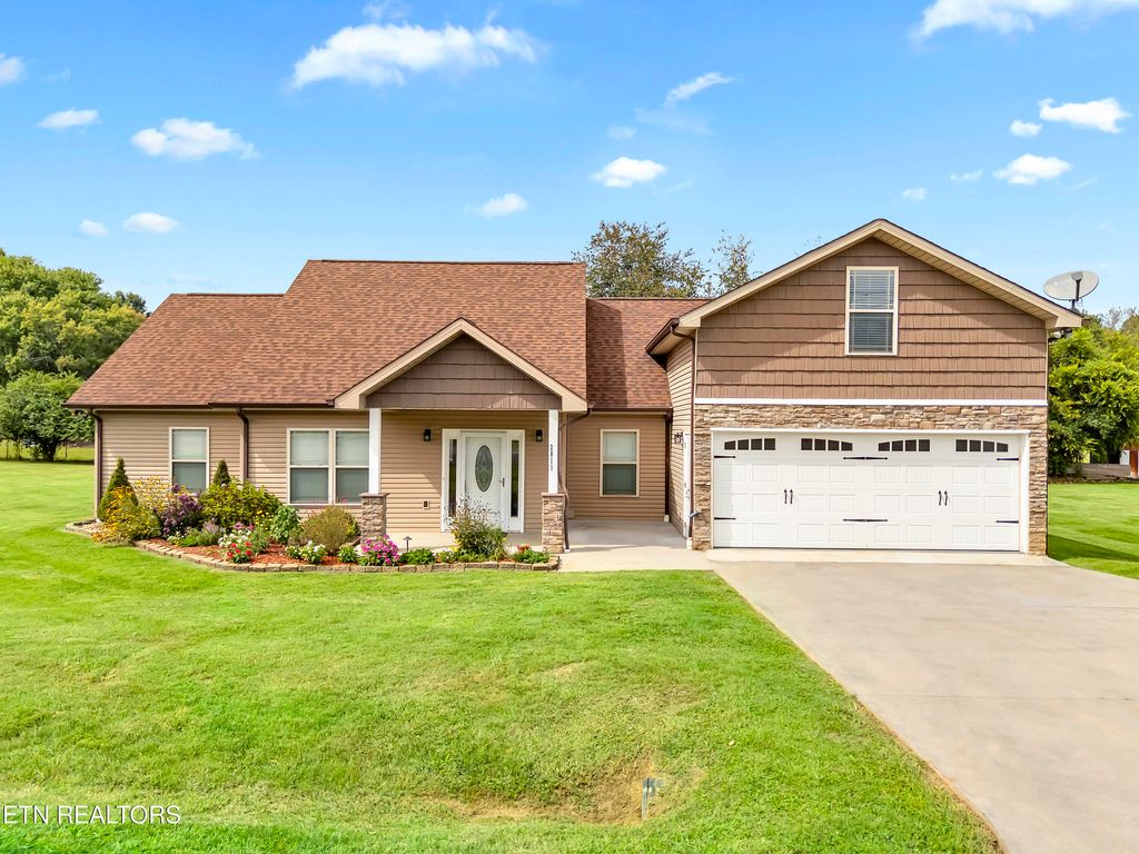 Photo of 2811 Dalton Drive, Sevierville, TN 37876 (MLS # 1311099)