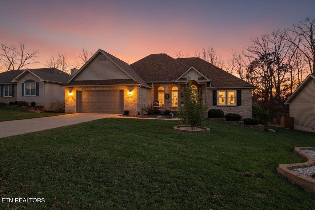 Photo of 222 Amherst Lane, Crossville, TN 38558 (MLS # 1324866)