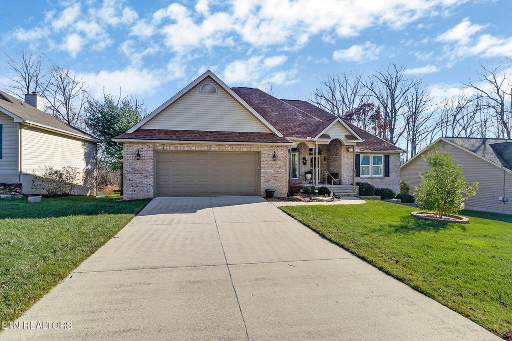 Photo of 222 Amherst Lane, Crossville, TN 38558 (MLS # 1324866)