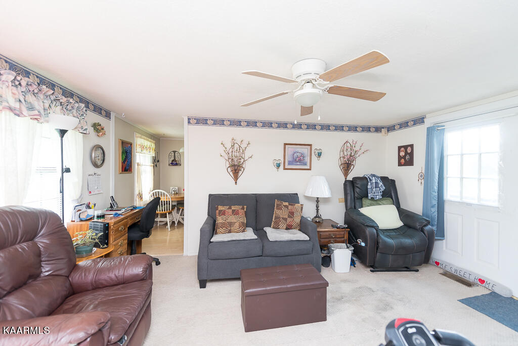 Photo 5 of 17 of 206 Old River Circle house