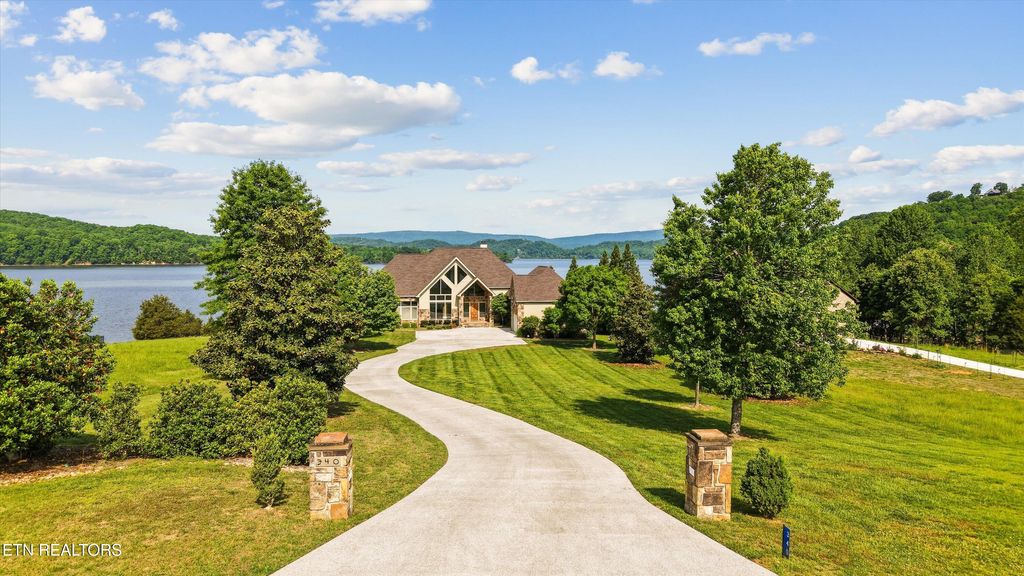 Photo of 340 W Mountain Drive, Rockwood, TN 37854 (MLS # 1340368)