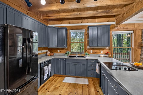 Tiny photo for 124 E Leatherwood Drive, Walland, TN 37886 (MLS # 1359521)