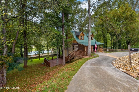 Tiny photo for 124 E Leatherwood Drive, Walland, TN 37886 (MLS # 1359521)