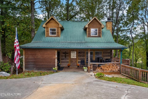 Photo of 124 E Leatherwood Drive, Walland, TN 37886 (MLS # 1359521)