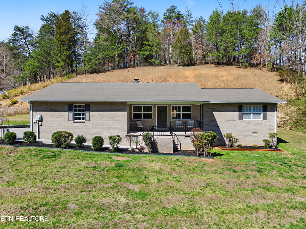 Photo of 786 Pine Mountain Rd, Pigeon Forge, TN 37863 (MLS # 1332185)