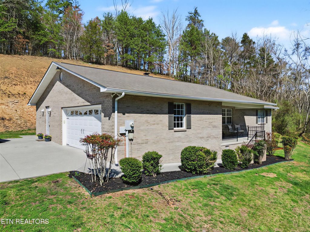 Photo of 786 Pine Mountain Rd, Pigeon Forge, TN 37863 (MLS # 1332185)