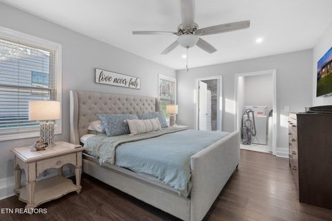 Tiny photo for 319 Meadowview Drive, Harriman, TN 37748 (MLS # 1324272)