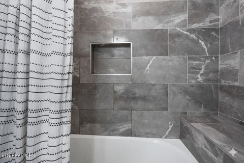 Tiny photo for 319 Meadowview Drive, Harriman, TN 37748 (MLS # 1324272)