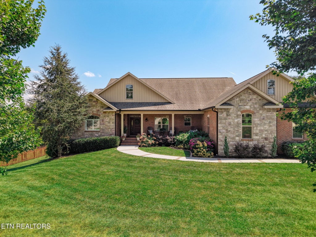 Photo of 352 Illinois Ave, Seymour, TN 37865 (MLS # 1354822)